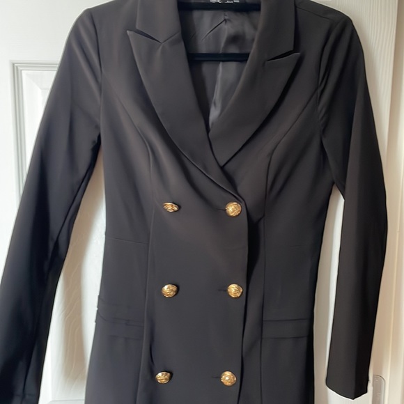 Blazer dress with pleated detail - Picture 2 of 4